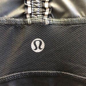 lululemon athletica Jackets & Coats - Lululemon black jacket, sz 4, 61759 lululemon athletica Jackets & Coats - Lululemon black jacket, sz 4, 61759